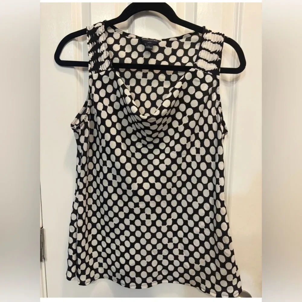 Banana Republic Black & White Polka Dot Pleated Shoulder Blouse PL - Picture 8 of 8